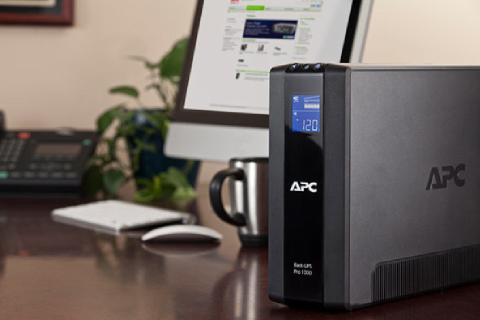 Sistema de Poder Ininterrumpible UPS APC